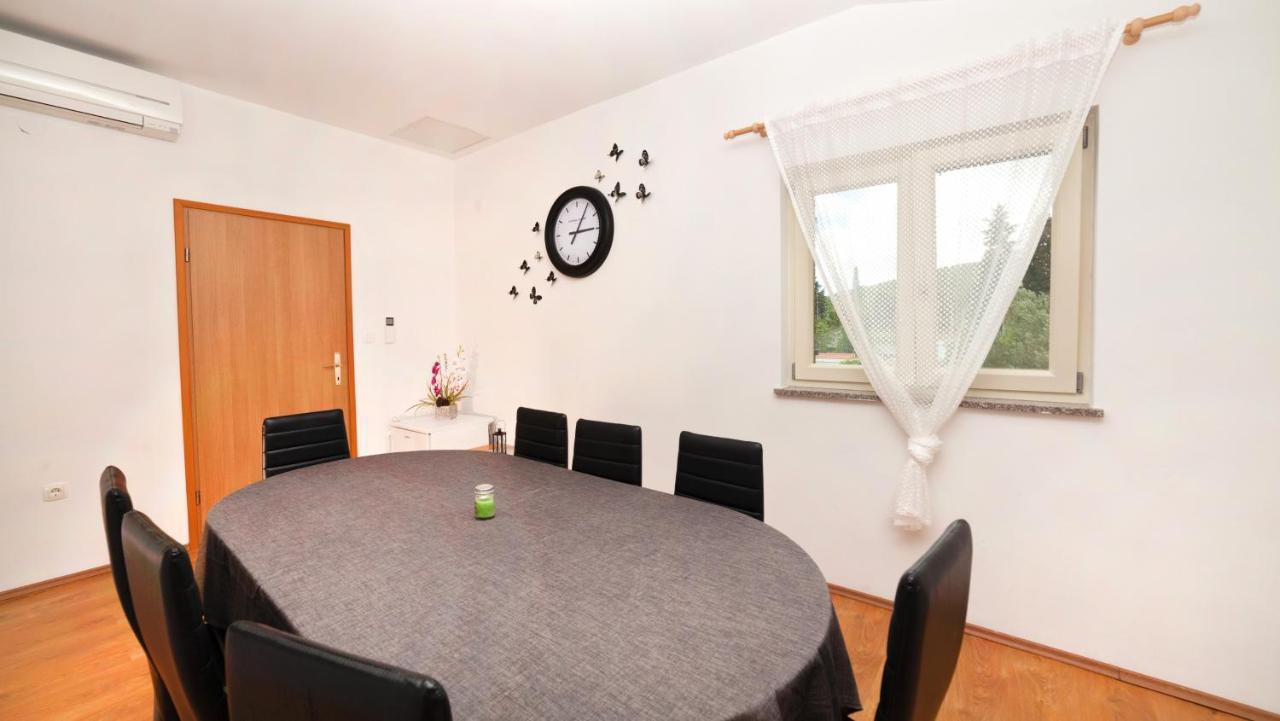 Apartment Barbara Brsec